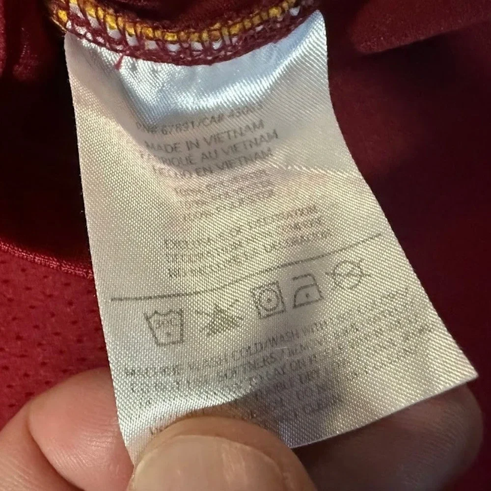Nike Cleveland Cavaliers LeBron James #23 Jersey Youth S Wine Red Swingman NBA